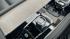 Volvo XC90 2.0 T8 PHEV Ultra Dark 5dr AWD Geartronic Estate